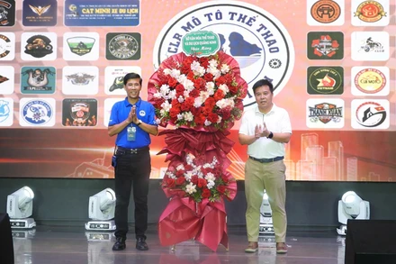 Lễ công bố quyết định thành lập Câu lạc bộ Mô-tô Quảng Ninh.