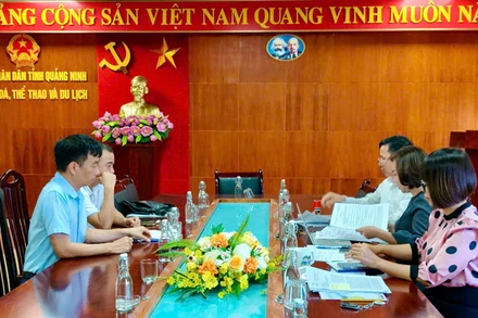 Chủ tàu Black Pearl QN-6699 bị xử phạt 12,5 triệu đồng về hành vi tổ chức chơi môn thể thao Pickleball trên boong tàu, gây nguy hiểm đến tính mạng, sức khỏe người tập luyện, thi đấu.