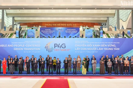 Thủ tướng Phạm Minh Chính đón các Trưởng đoàn tham dự Hội nghị thượng đỉnh Diễn đàn Đối tác vì Tăng trưởng xanh và Mục tiêu toàn cầu (P4G) lần thứ tư. 