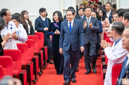 Chủ tịch Quốc hội Trần Thanh Mẫn dự Lễ kỷ niệm 70 năm Ngày Thầy thuốc Việt Nam tại Bệnh viện Hữu Nghị.