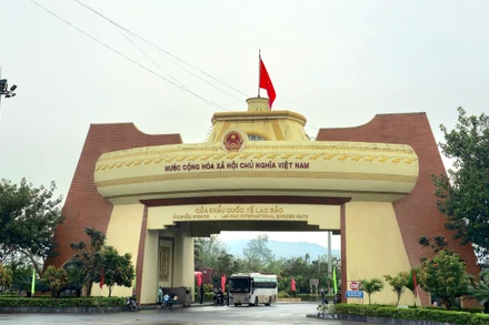 Cửa khẩu quốc tế Lao Bảo.