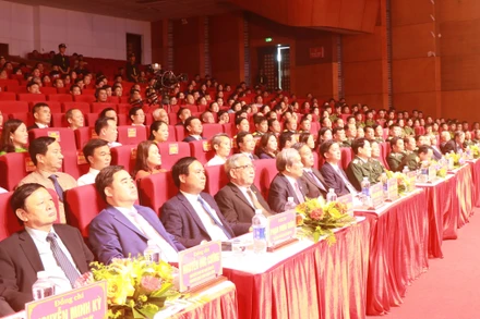 Các đại biểu dự lễ kỷ niệm.