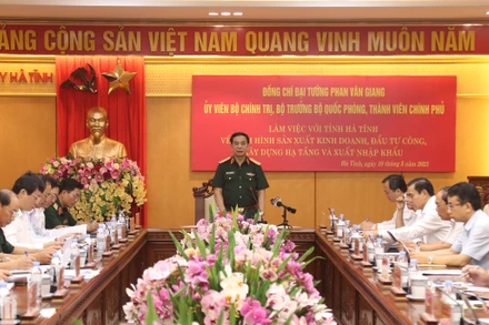 Quang cảnh buổi làm việc.