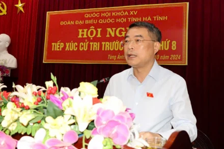 Đồng chí Lê Minh Hưng tiếp thu và giải trình một số vấn đề cử tri quan tâm.