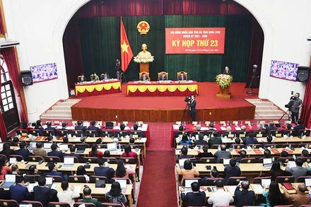 Kỳ họp thứ 23 Hội đồng nhân dân tỉnh Hà Tĩnh khóa 18 đã thông qua 26 nghị quyết chuyên đề. 