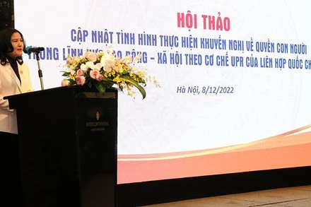 Thứ trưởng Lao động-Thương binh và Xã hội Nguyễn Thị Hà phát biểu tại hội thảo.
