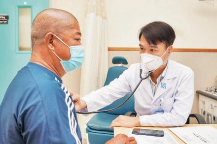 Viên chức y tế là Tiến sĩ hoặc chuyên khoa II có thể nghỉ hưu ở tuổi cao hơn. (Ảnh minh họa: Linh Nguyễn)