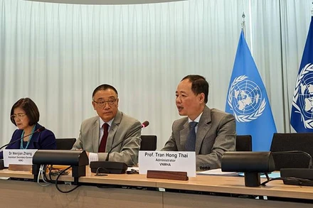 Hình ảnh từ lễ ký Biên bản ghi nhớ hợp tác giữa WMO và Tổng cục Khí tượng Thủy văn (Ảnh: VNMHA).