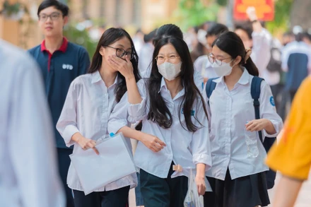 Thí sinh tham dự kỳ thi tuyển sinh vào lớp 10 của Hà Nội (Ảnh: Trường THPT Việt Đức, Hà Nội)