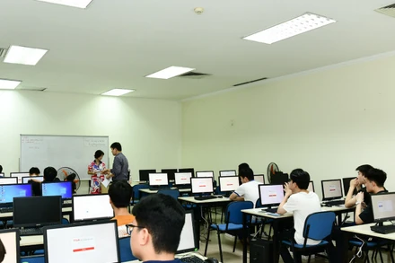 Tại kỳ thi Đánh giá năng lực - TSA 2023 (Ảnh: HUST)