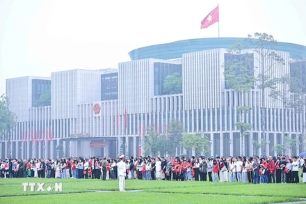 [Video] Các địa phương trên cả nước đón mừng ngày thống nhất non sông 