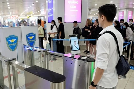 [Video] Triển khai ứng dụng sinh trắc học tại các sân bay, bến cảng, cửa khẩu trong tháng 7/2025