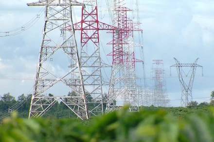 [Video] Bảo đảm cung ứng điện dịp cao điểm nắng nóng