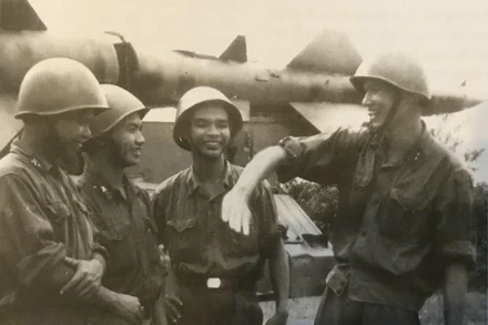 Kíp trắc thủ tiểu đoàn tên lửa 57, ảnh chụp đầu năm 1973. Ảnh tư liệu