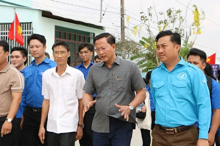 Lãnh đạo chủ chốt huyện Vĩnh Lợi (Bạc Liêu) thường xuyên đến thăm, kịp thời chỉ đạo tháo gỡ những khó khăn, vướng mắc ở xã Hưng Hội - nơi có hơn 76% hộ Khmer.