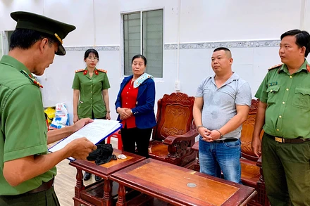 Truy tố bị can cưỡng ép 39 người Việt Nam ở lại nước ngoài trái phép.