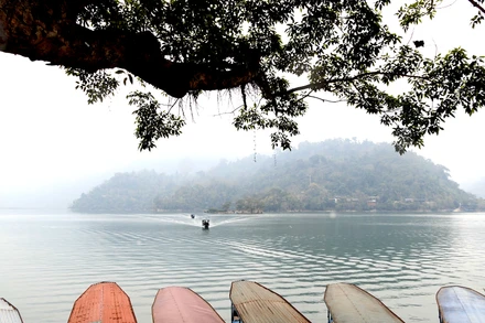 Dự án "Yêu lắm Việt Nam" triển khai lắp đặt bảng check-in bằng NFC tại Bắc Kạn.