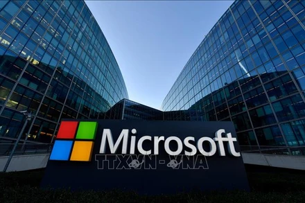 Biểu tượng Microsoft tại trụ sở ở Paris, Pháp. Ảnh minh họa: AFP/TTXVN