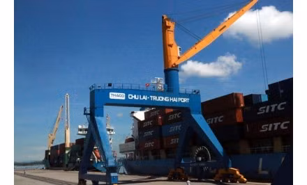 Cảng Chu Lai - Trường Hải được đầu tư nâng cấp, thuận lợi cho việc vận chuyển hàng hóa.