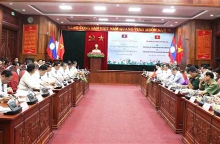 Quang cảnh cuộc hội đàm về tăng cường hợp tác giữa tỉnh Quảng Bình của Việt Nam và tỉnh Savannakhet của Lào, tại thành phố Đồng Hới ngày 19/6/2022. (Ảnh: Võ Dung/TTXVN)