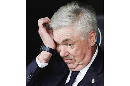 Rời Real, HLV Ancelotti rơi nước mắt