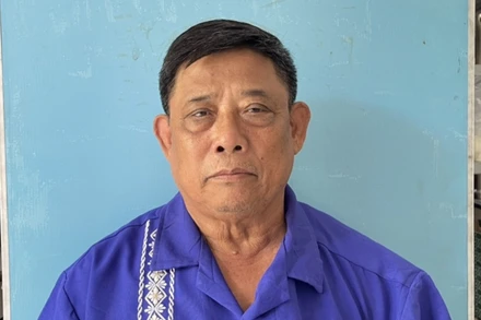 Đối tượng Tạ Miên Linh.