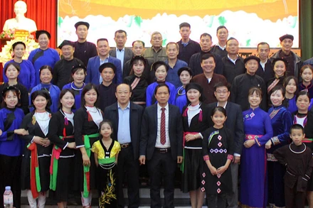 Các đại biểu được biểu dương tại Hội nghị.