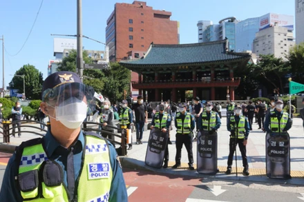 [Video] Cảnh sát Hàn Quốc đối mặt áp lực quá tải và thiếu hụt tài chính