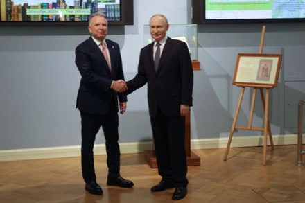 [Video] Đặc phái viên Mỹ có cuộc gặp “bí mật” với Tổng thống Nga 