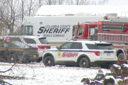 [Video] Máy bay chở 6 người lao xuống cánh đồng ở Mỹ