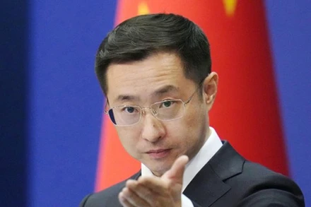 [Video] Bắc Kinh bình luận về thông tin Mỹ áp thuế 245% lên hàng Trung Quốc