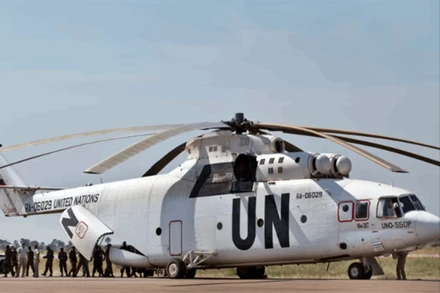 [Video] Nam Sudan: Trực thăng của Liên hợp quốc bị tấn công, 27 quân nhân tử vong 