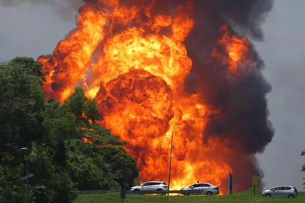 [Video] Nổ đường ống khí đốt ở Malaysia khiến 100 người bị thương