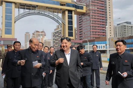 [Video] Triều Tiên sắp khánh thành khu đô thị 10.000 căn hộ