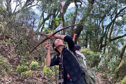 Săn bắt chim, thú tại rừng Tả Liên, tỉnh Lai Châu. (Ảnh: HẠNH VÂN)