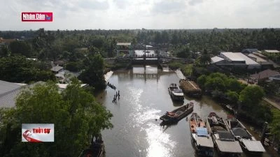 Tìm lời giải ''sống chung'' với hạn, mặn