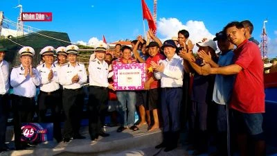 Câu chuyện văn hóa: Tình quân dân nơi đầu sóng ngọn gió