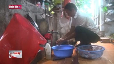 Nước nhiễm mặn ảnh hưởng cuộc sống của người dân