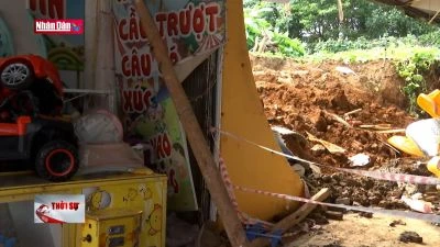 Sập tường nhà dân do mưa lớn làm 3 cháu nhỏ tử vong