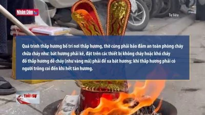 Hà Nội khuyến cáo phòng cháy khi thắp hương, đốt vàng mã dịp Tết