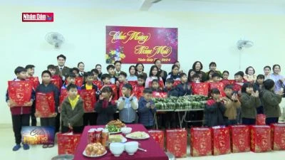 Tết sớm cùng con nuôi Công an Sơn La