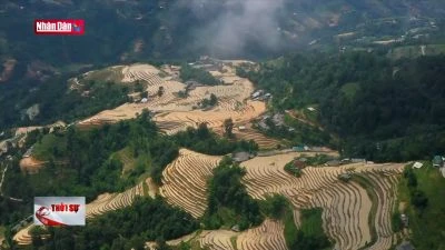 Vẻ đẹp ruộng bậc thang vào mùa nước đổ