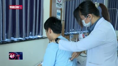 19 học sinh nhập viện nghi ngờ ngộ độc thực phẩm