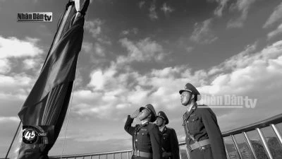 Cột cờ quốc gia Lũng Cú treo cờ rủ tưởng nhớ Tổng Bí thư Nguyễn Phú Trọng