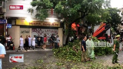 Xuất hiện mưa kèm gió mạnh