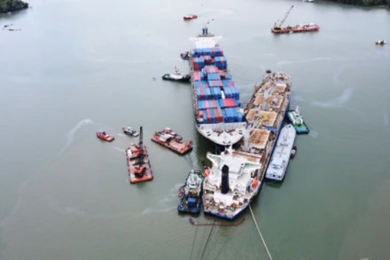 Hiện trường hai tàu chở hàng đâm va tại khu vực mũi An Thạnh, sông Lòng Tàu. 