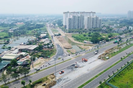 Dự án mở rộng Quốc lộ 50, đoạn tiếp giáp đường Nguyễn Văn Linh, huyện Bình Chánh.