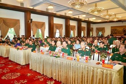 Quang cảnh buổi gặp mặt "50 năm toàn thắng về ta". (Ảnh THẾ ANH)