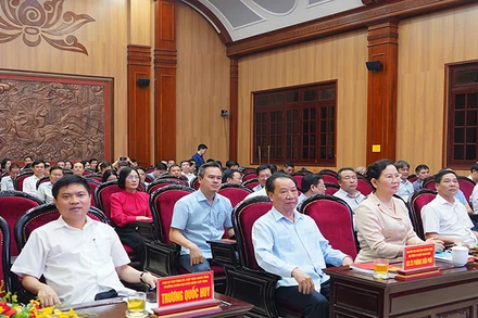 Các đại biểu dự Hội nghị.