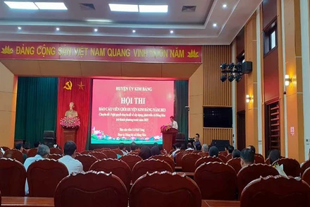 Toàn cảnh Hội thi Chung khảo Báo cáo viên giỏi huyện Kim Bảng.